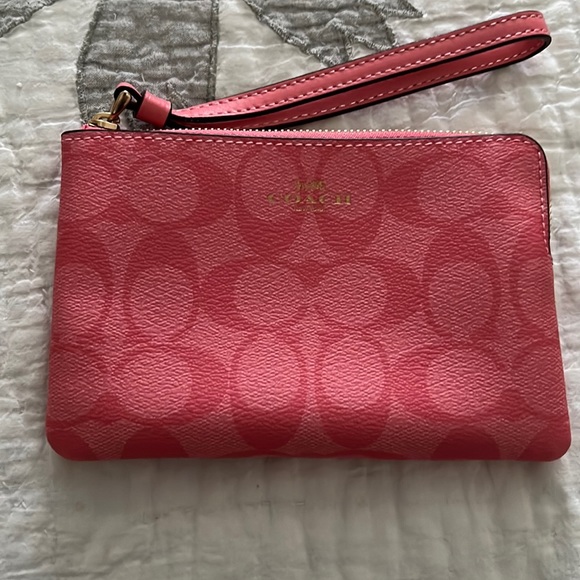 Coach Handbags - Brand new pink Coach wristlet